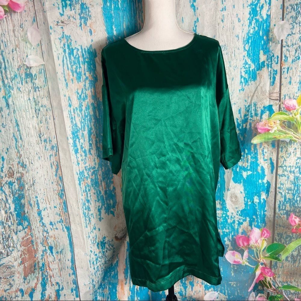 Vintage gold label victoria secret satin nightshirt
